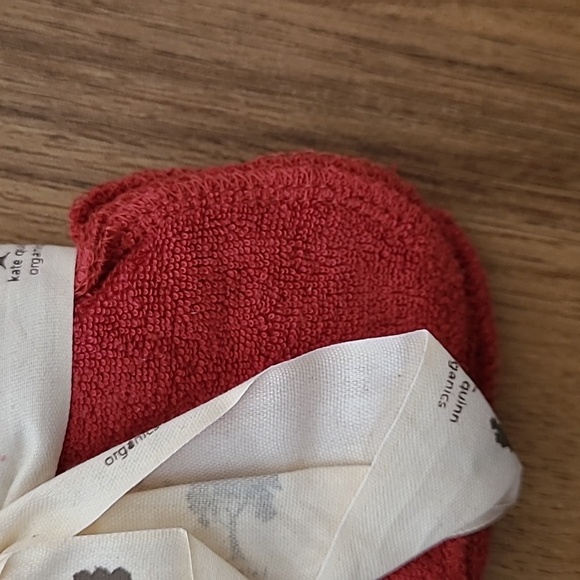Kate Quinn Organics wash cloths - Picture 2 of 3
